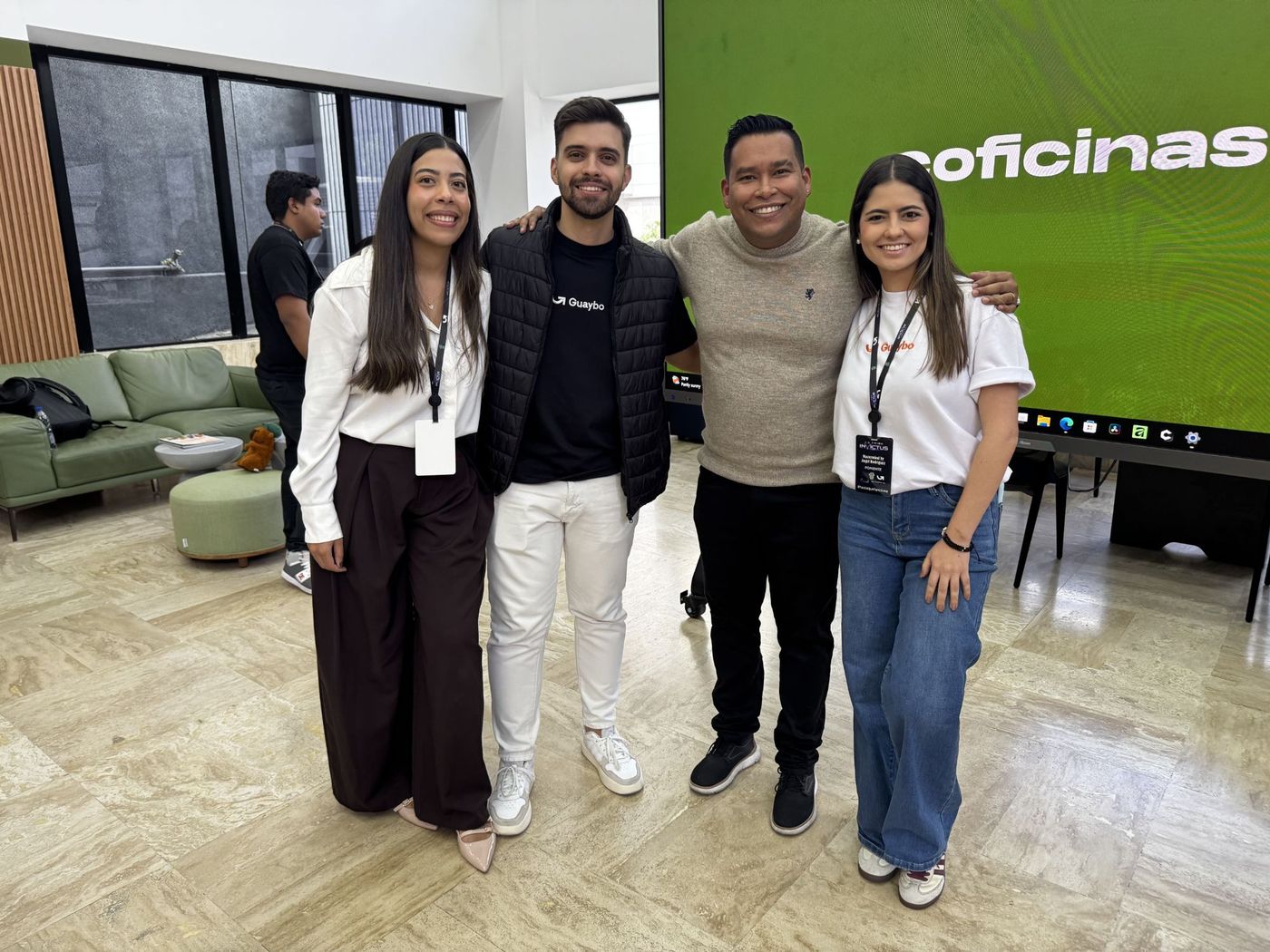Juan Balza con parte del equipo de Guaybo durante La Tribu Invictus